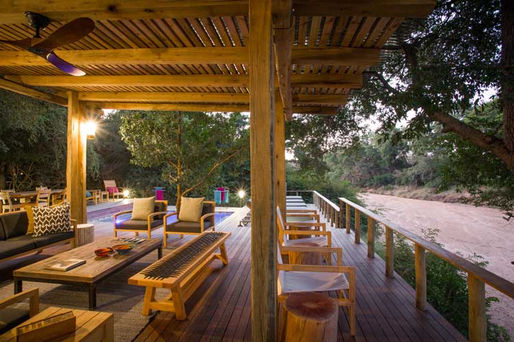 Lounge - Bateleur Safari Camp
